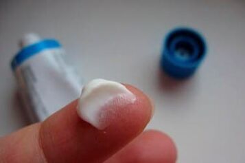 Salben für die Behandlung von Gebärmutterhalsosteochondose